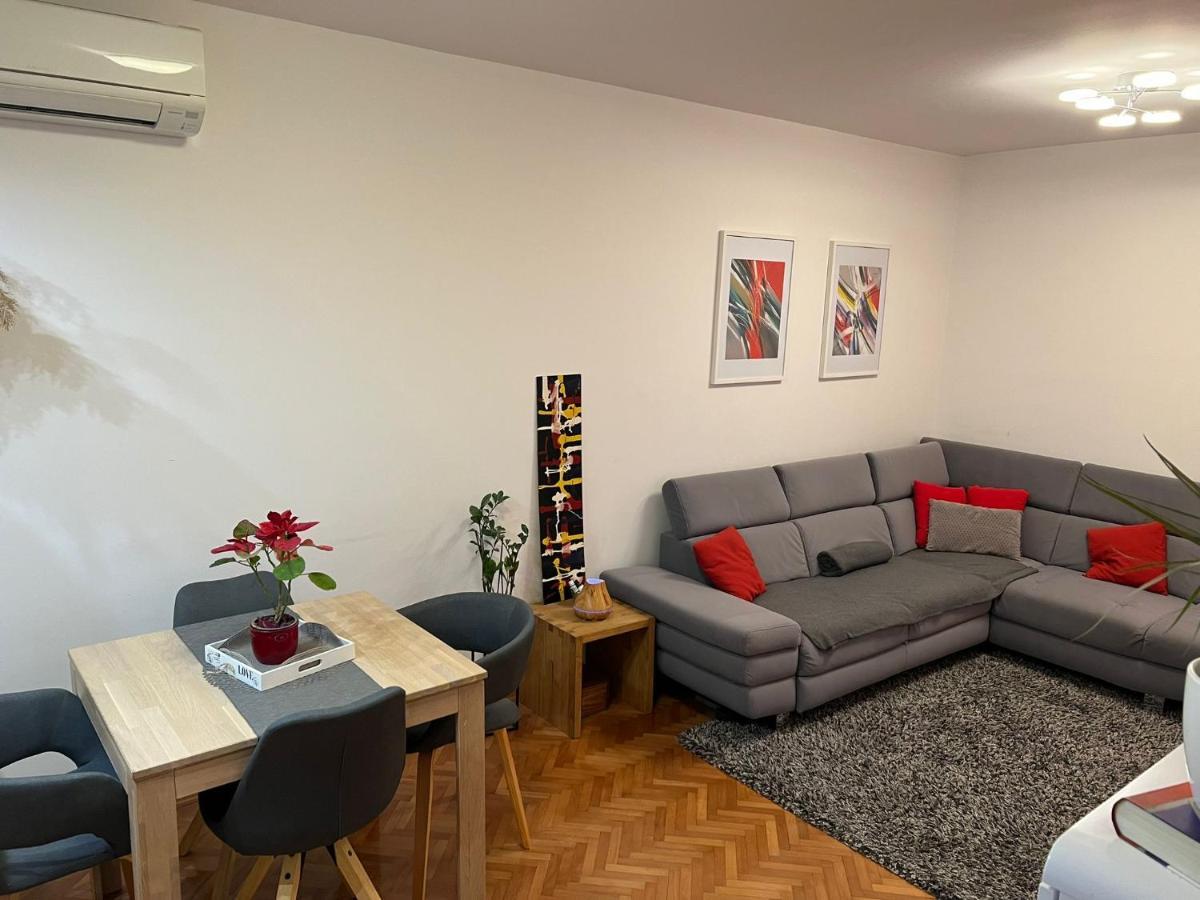 Mm Split Apartment - 5 Min By Car To The Beach & City Center - Free Public Parking المظهر الخارجي الصورة