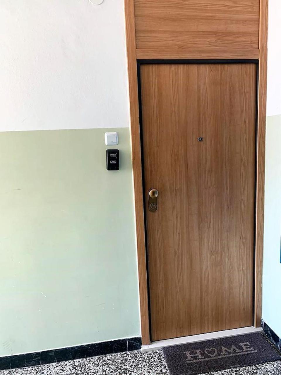 Mm Split Apartment - 5 Min By Car To The Beach & City Center - Free Public Parking المظهر الخارجي الصورة